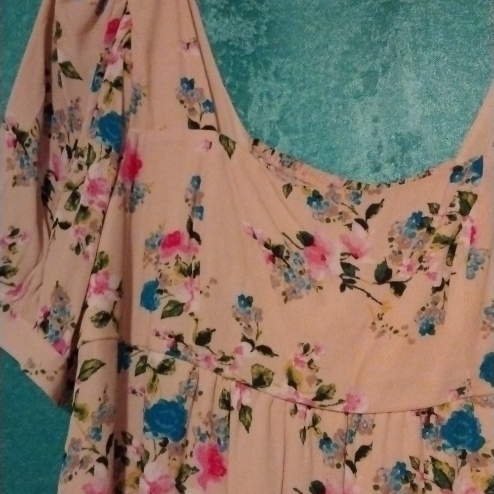 Dress - Picture 3 of 4